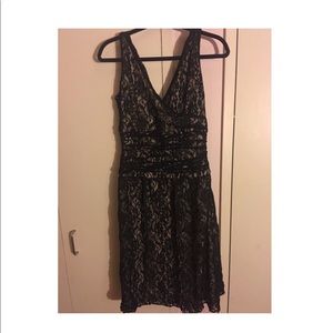 SOLD❣️Floral Black Midi Dress 🖤👗